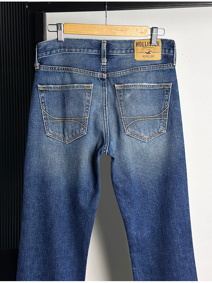 Jeans azul lavado tiro medio 4