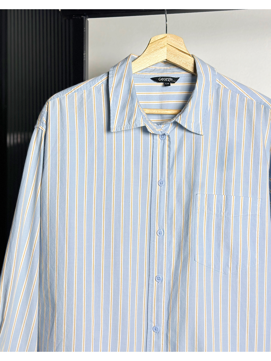 Camisa celeste rayada oversize 2