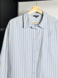 Camisa celeste rayada oversize - Miniatura 2
