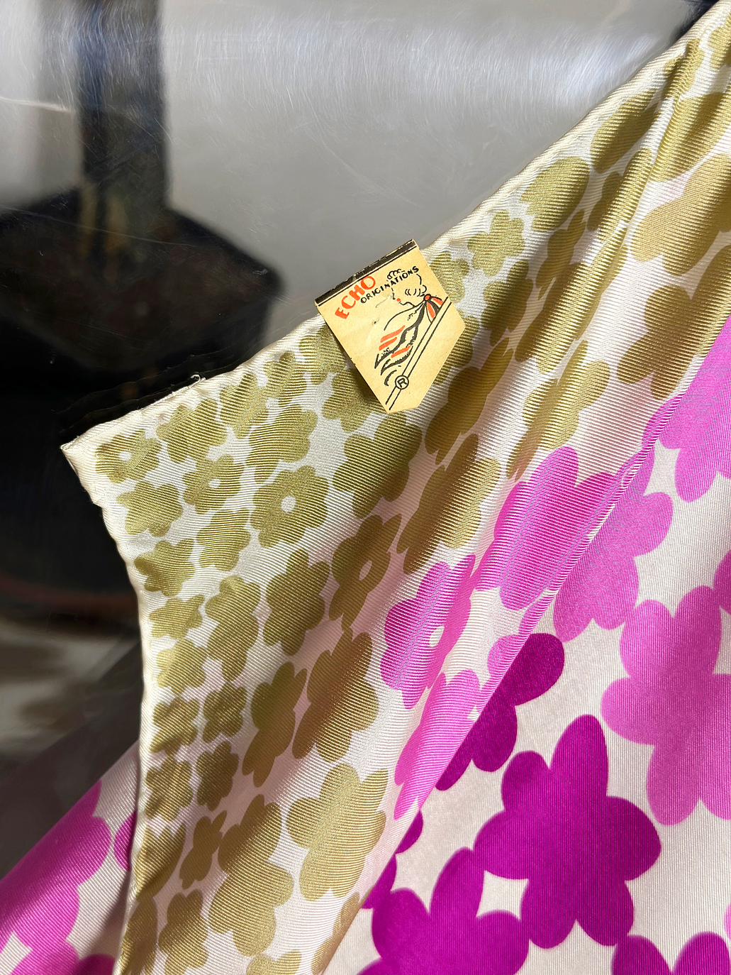 Pañuelo floreado de seda  3