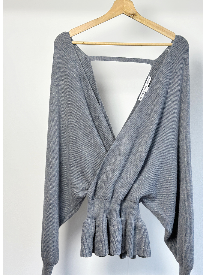 Chaleco gris escotado 2