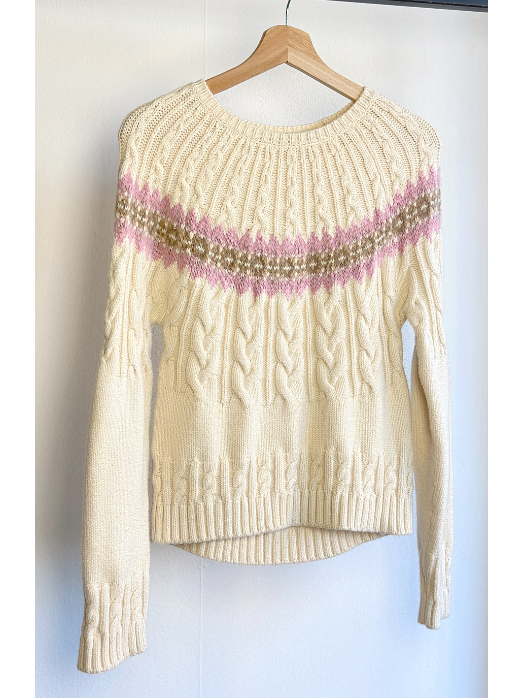 Suéter crema trenzado 1