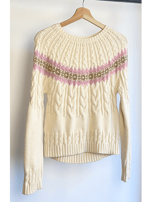 Suéter crema trenzado