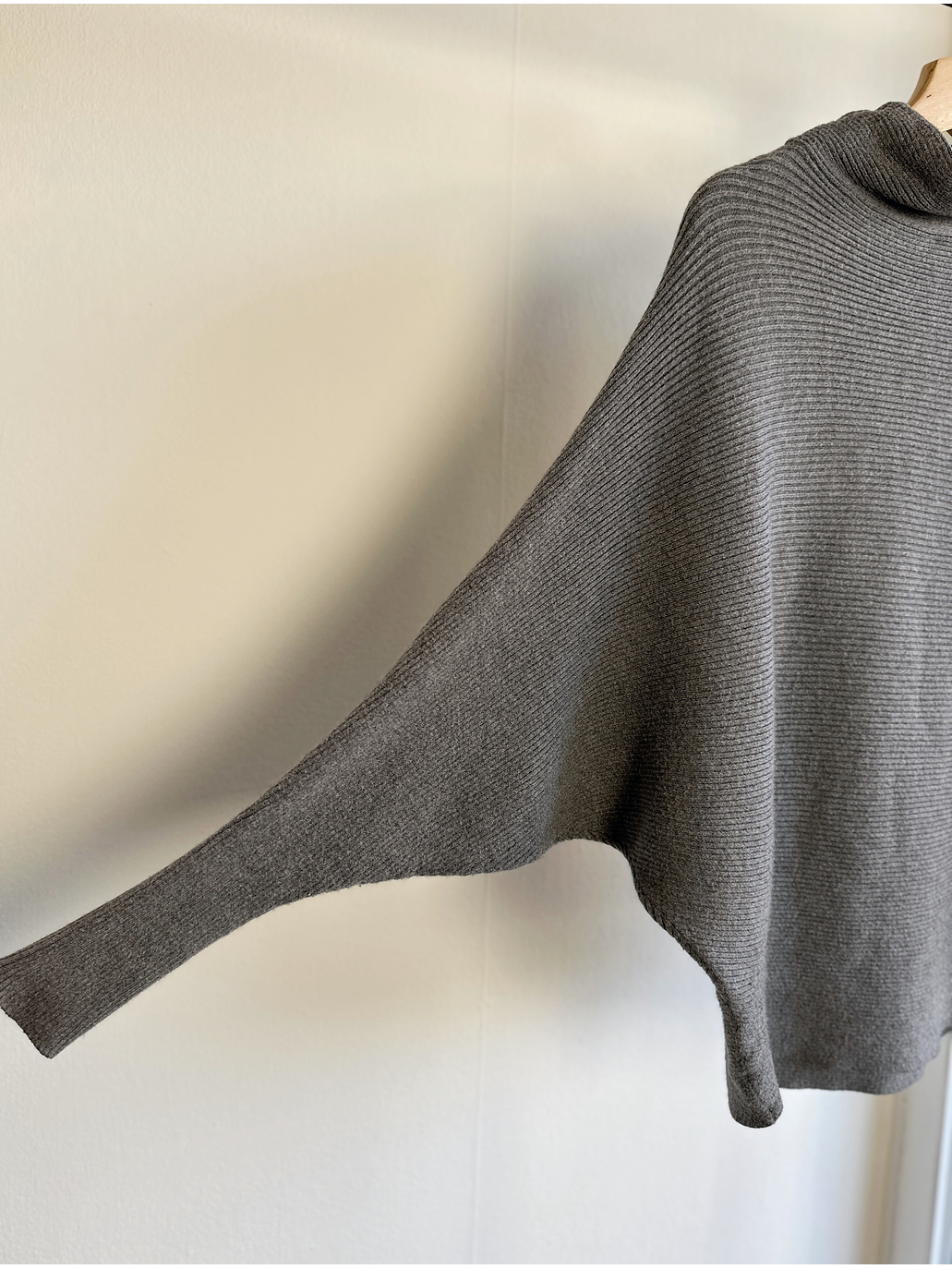 Chaleco gris acanalado 4