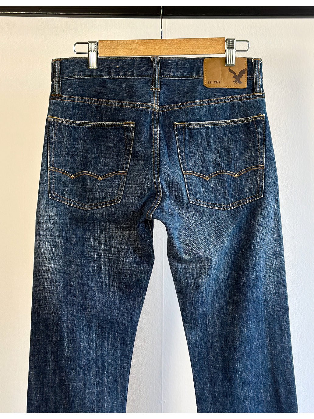 Jeans azul oscuro lavado 2