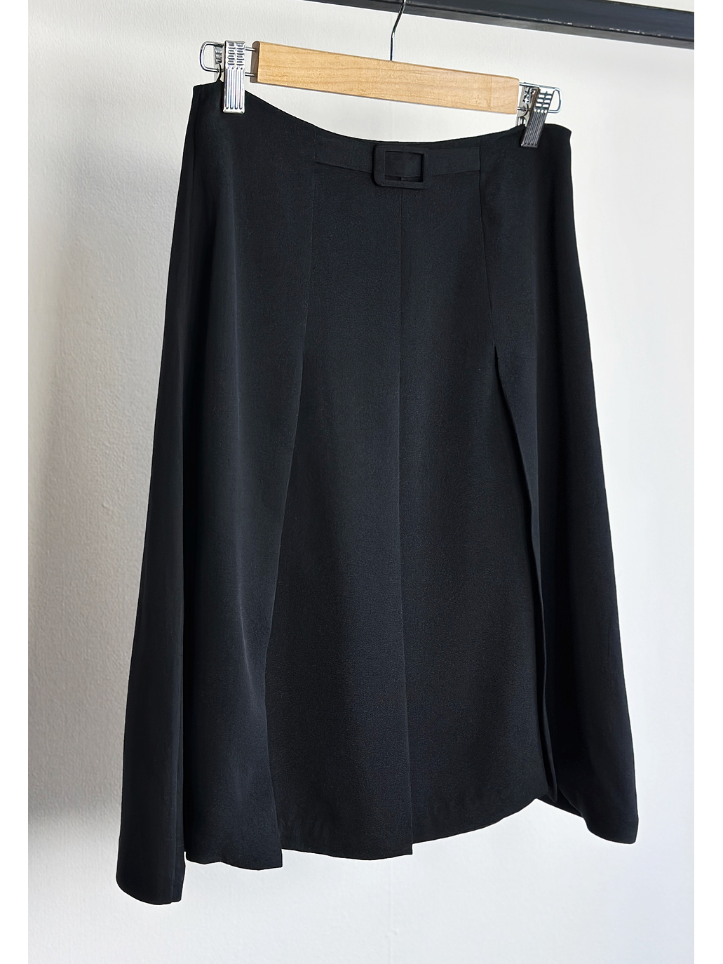 Falda de seda negra tableada 1