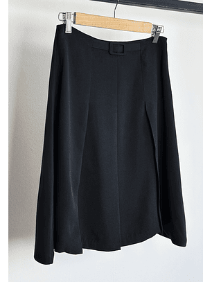 Falda de seda negra tableada