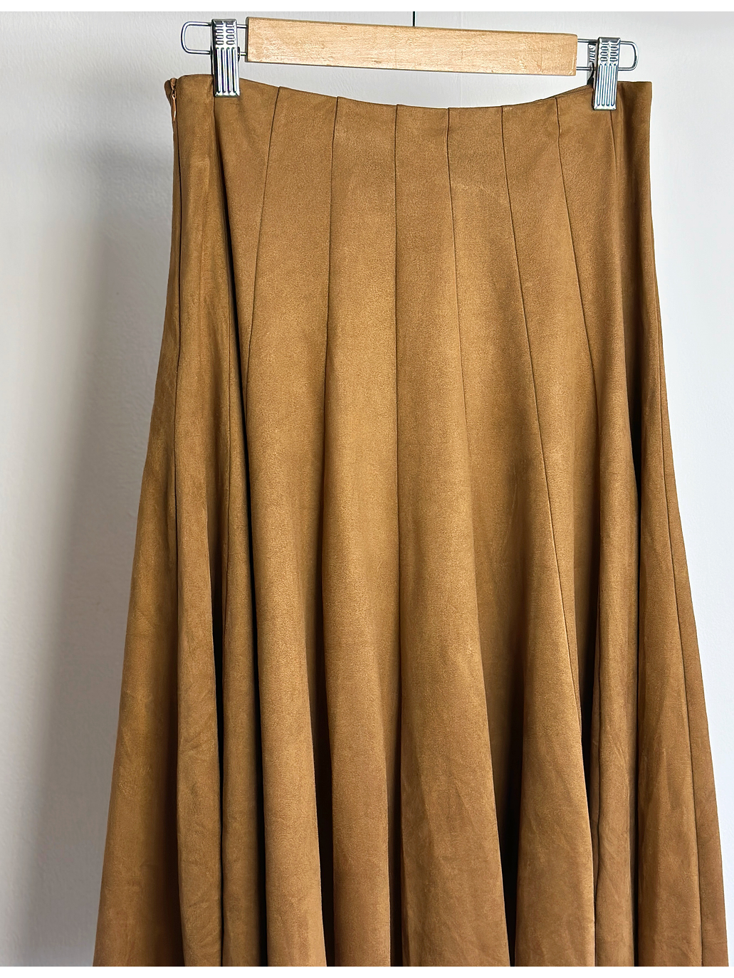 Falda café tipo gamuza 2