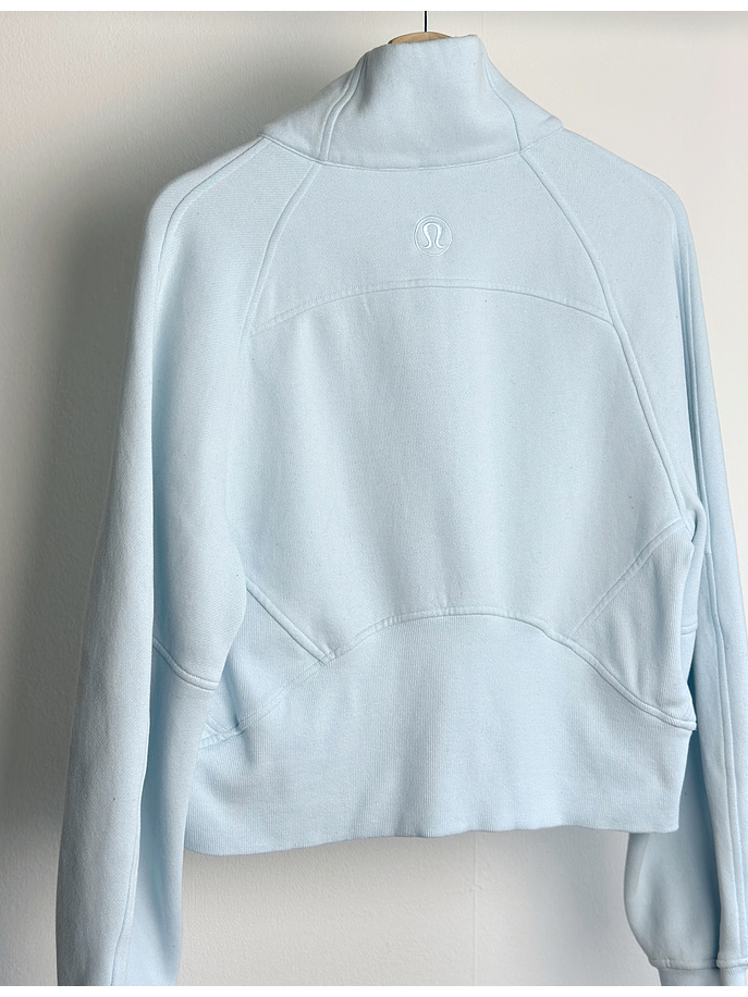 Polerón deportivo celeste 4