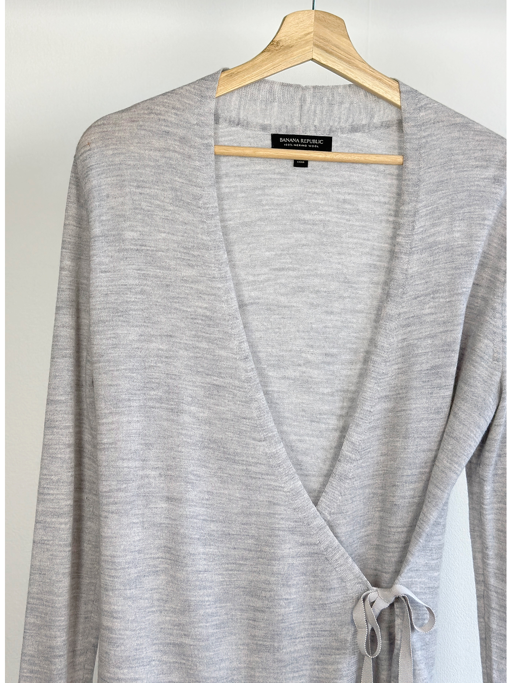 Chaleco gris cruzado 2