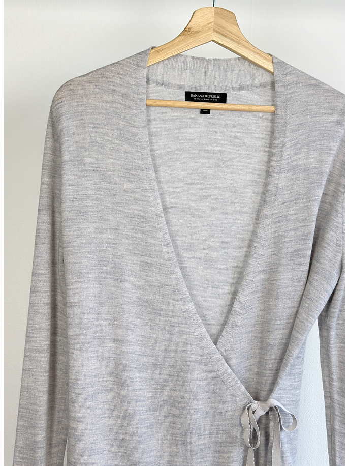 Chaleco gris cruzado 2