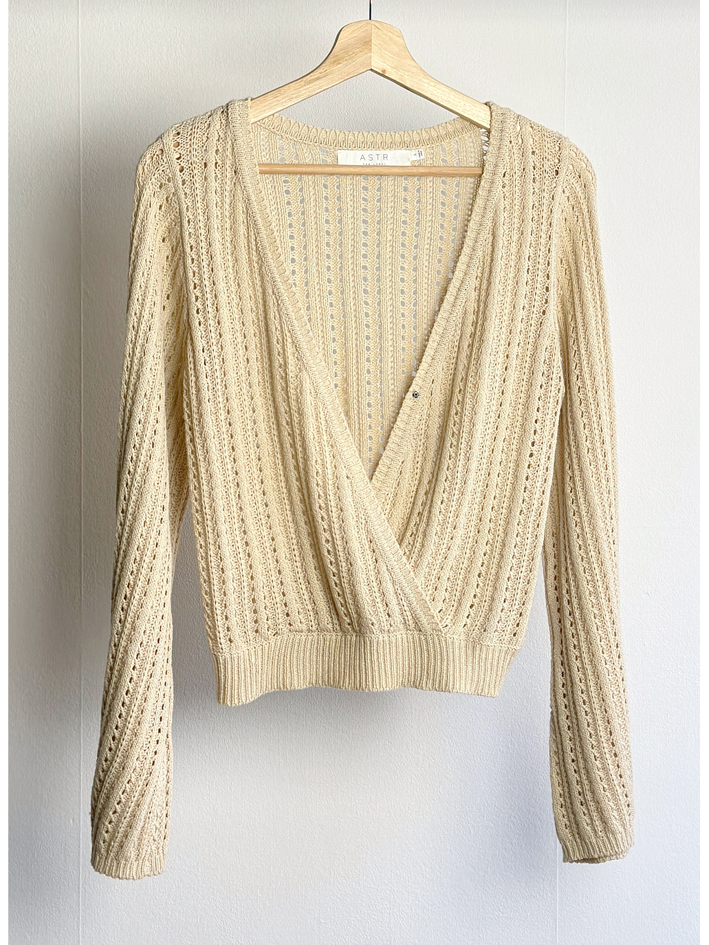 Chaleco beige calado 3