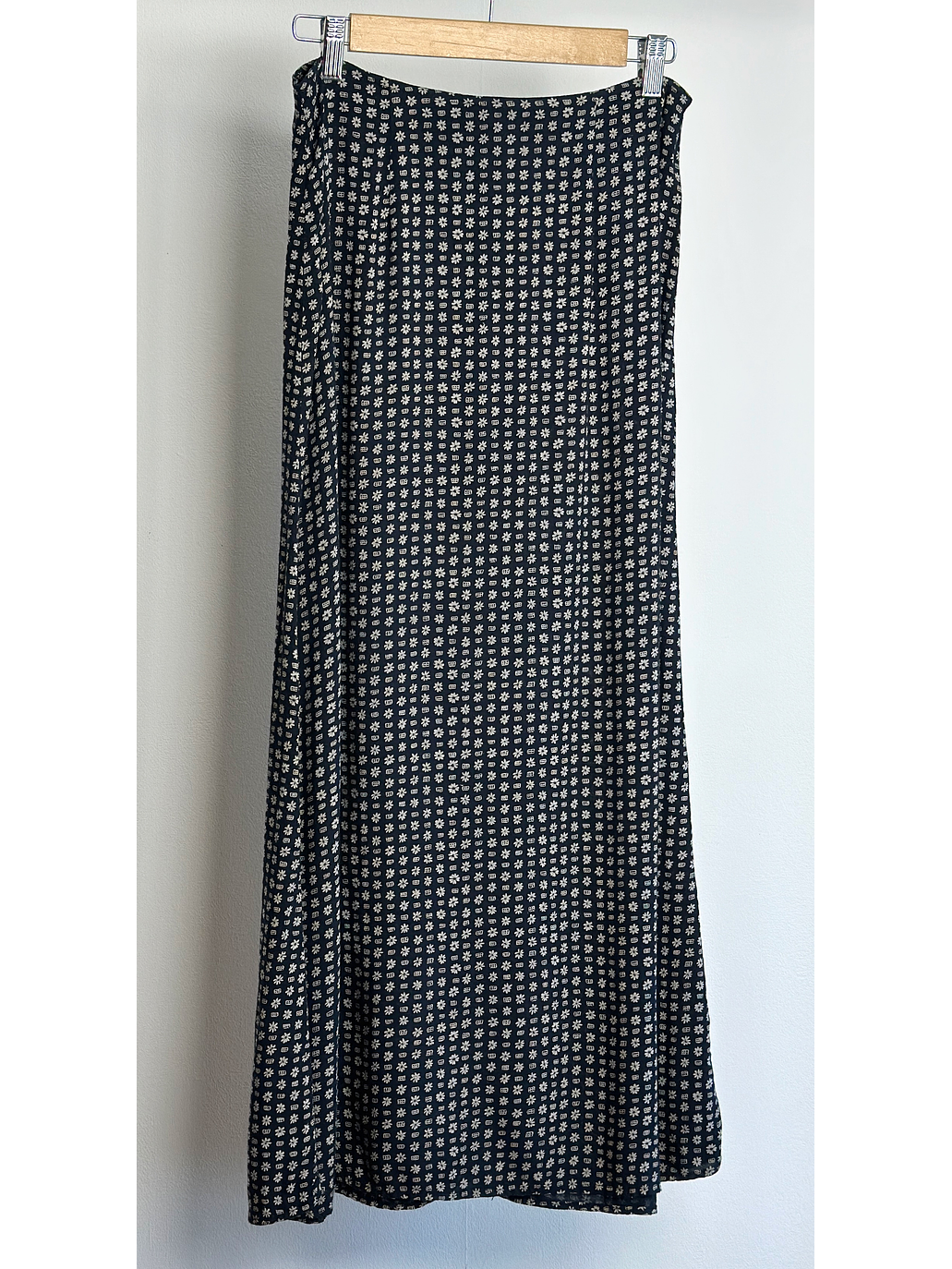 Falda midi floreada 1