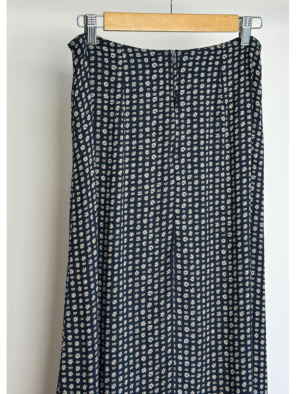 Falda midi floreada 3