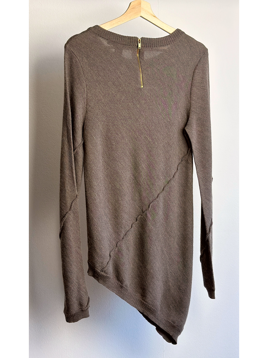 Chaleco café asimétrico  3