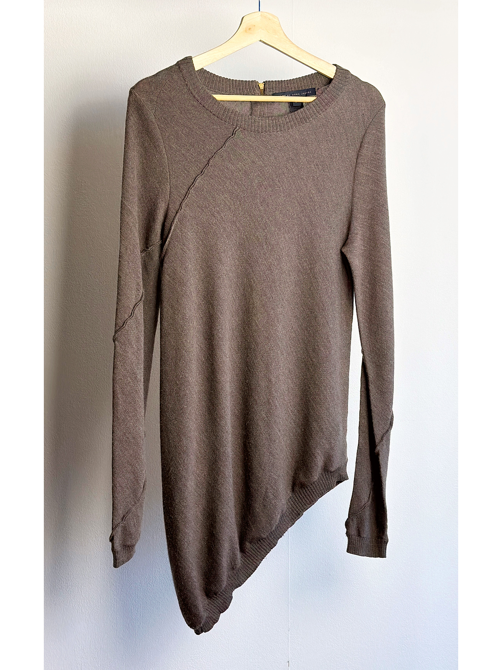 Chaleco café asimétrico  1