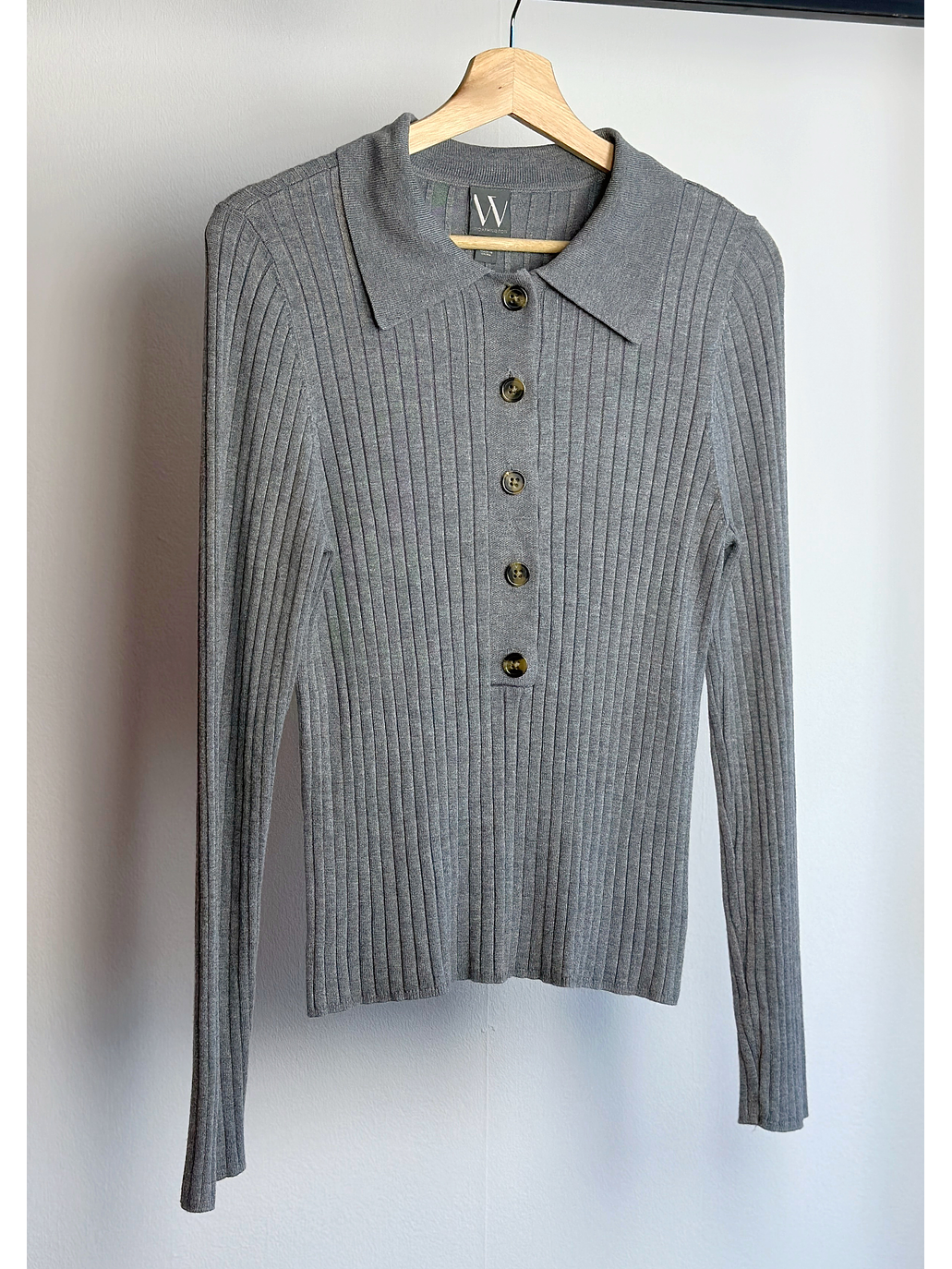 Polera gris acanalada 1