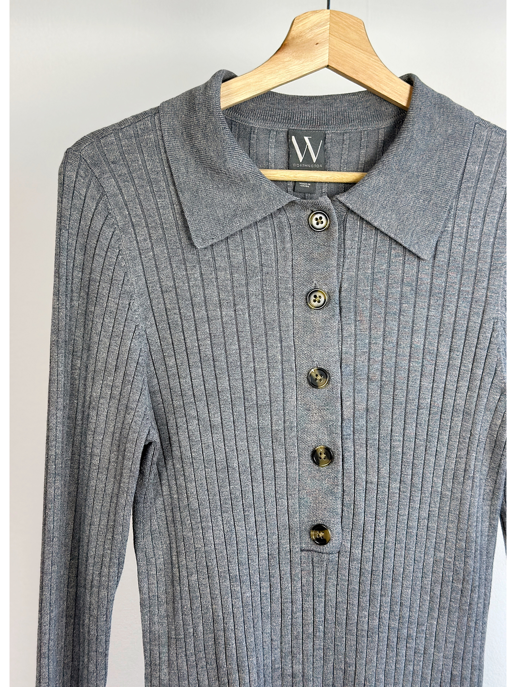 Polera gris acanalada 2