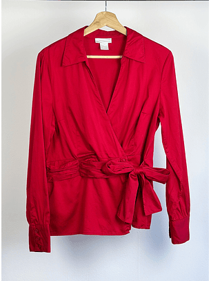 Camisa roja con cinta