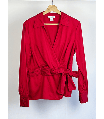 Camisa roja con cinta