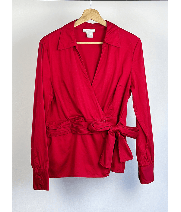 Camisa roja con cinta