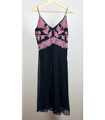 Vestido de seda bordado