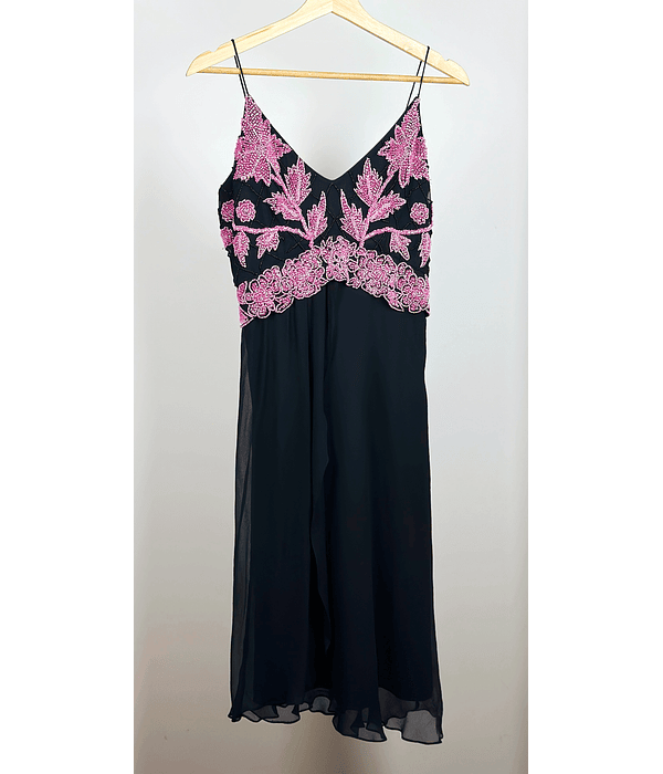 Vestido de seda bordado