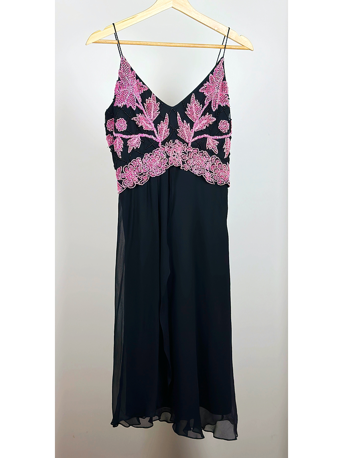 Vestido de seda bordado 1