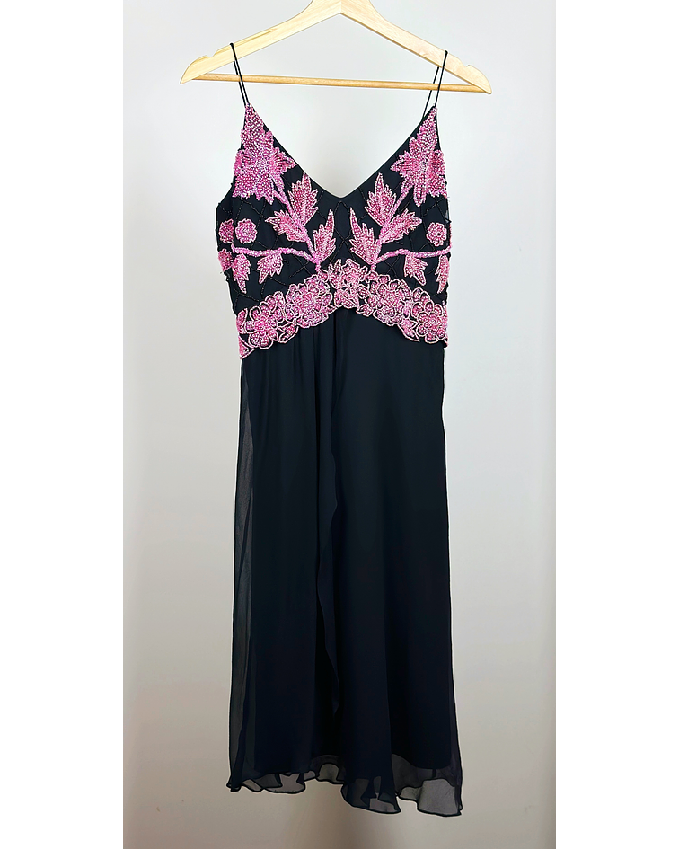 Vestido de seda bordado