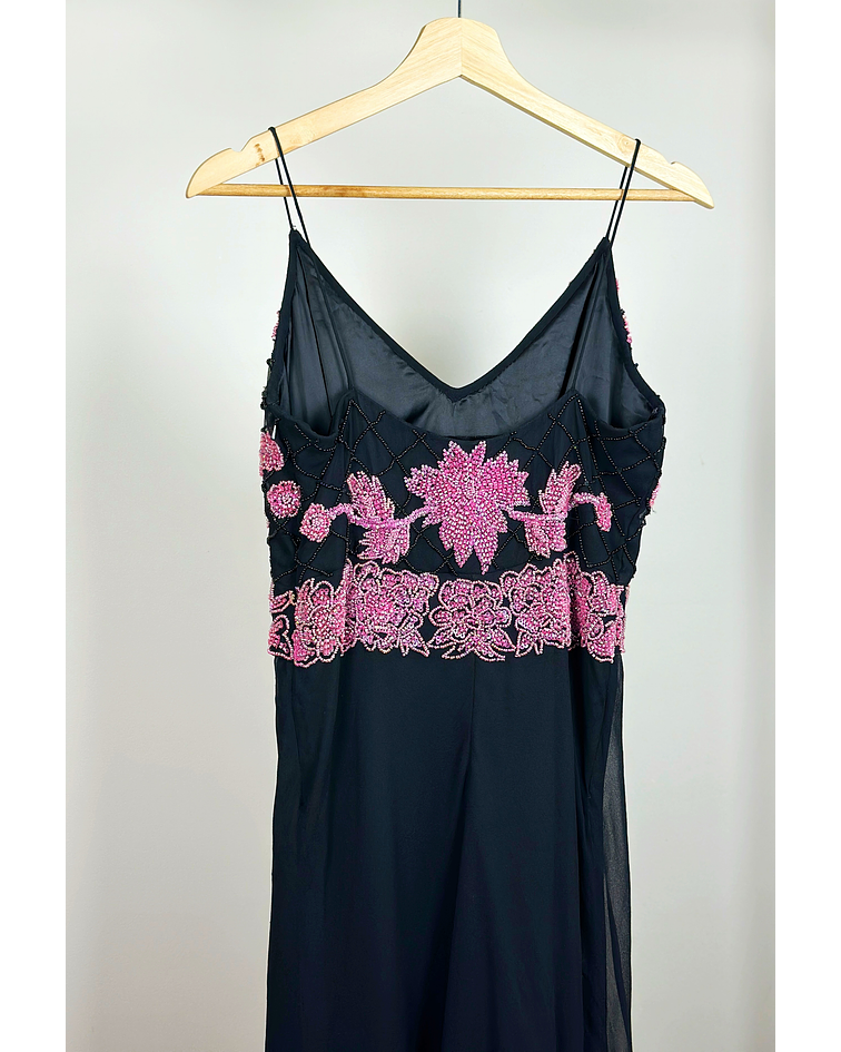 Vestido de seda bordado