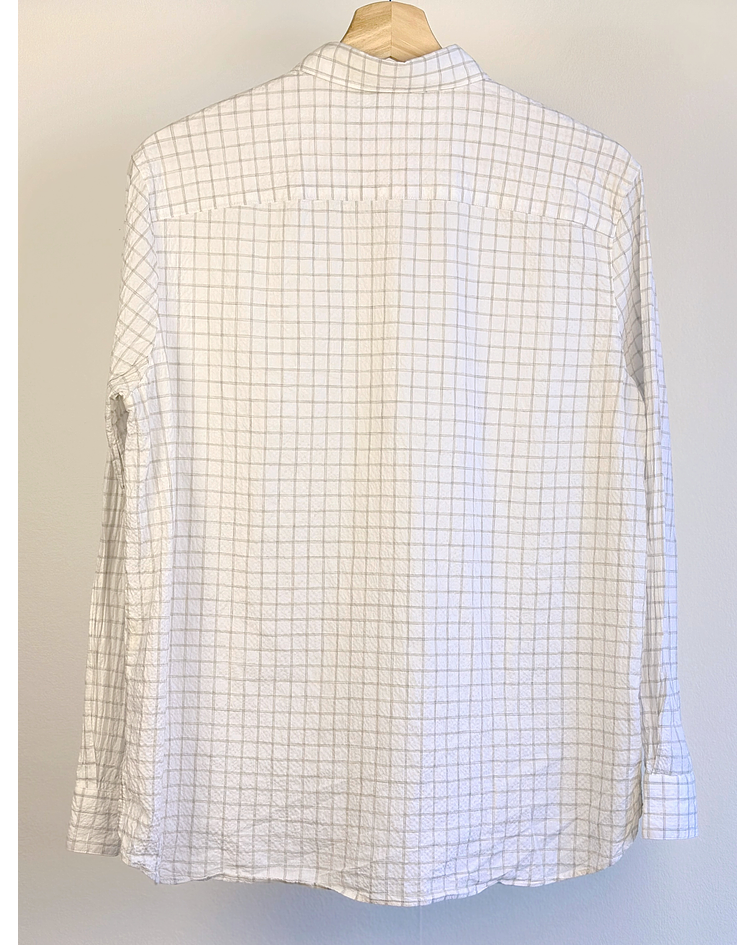 Camisa blanca cuadrillé
