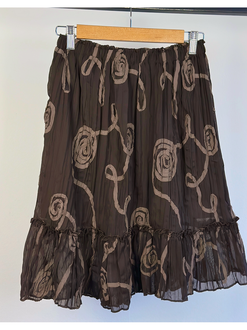 Falda café bordada 3