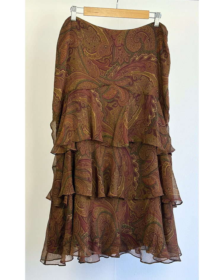 Falda de seda vuelos