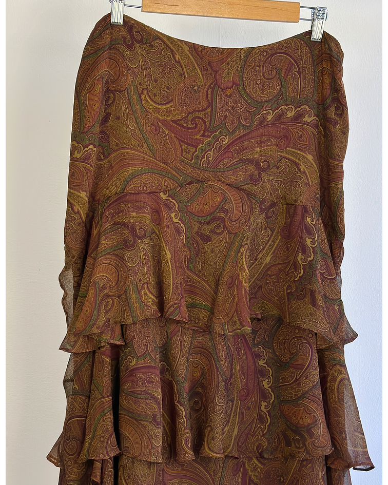 Falda de seda vuelos