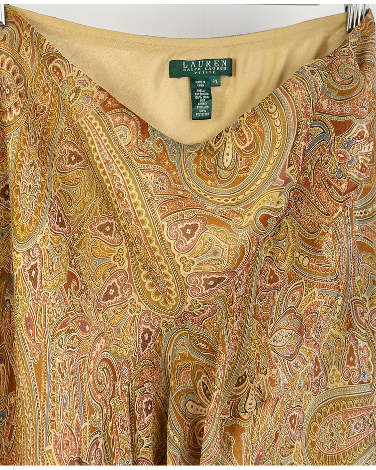 Falda de seda vuelos