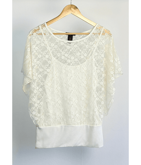 Polera blanca encaje