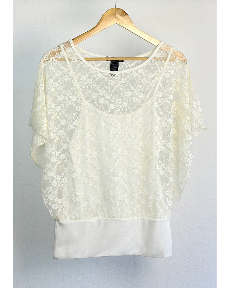 Polera blanca encaje