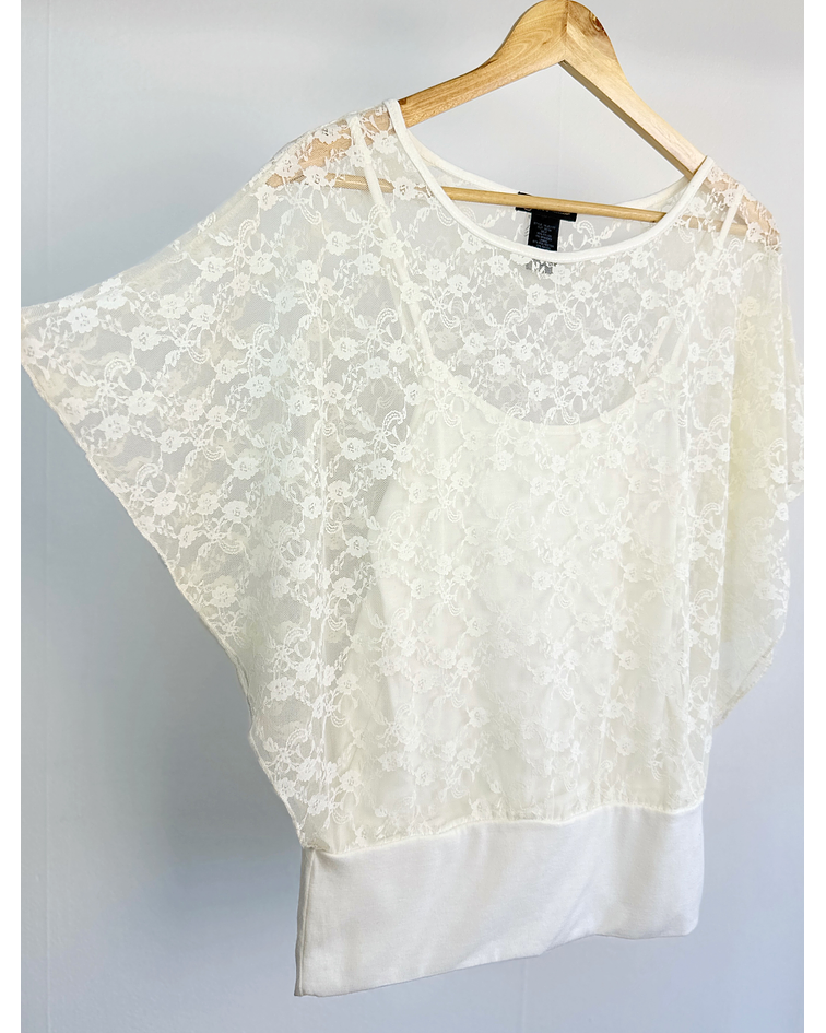 Polera blanca encaje