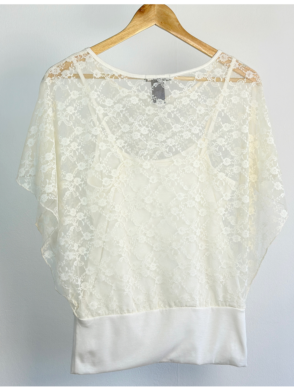 Polera blanca encaje 3