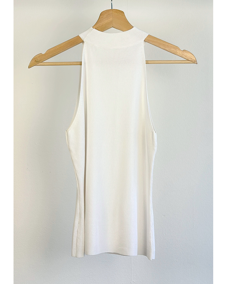 Top blanco bordado mostacillas