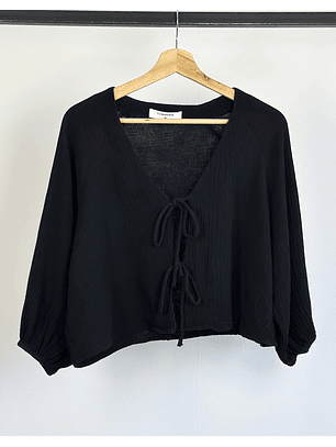 Blusa negra holgada