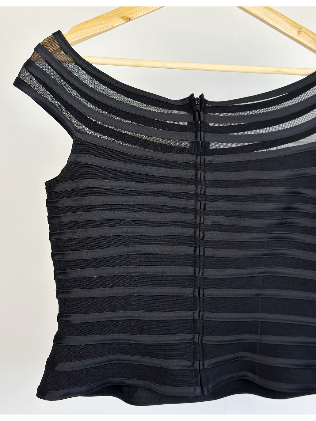 Top negro rayado 3