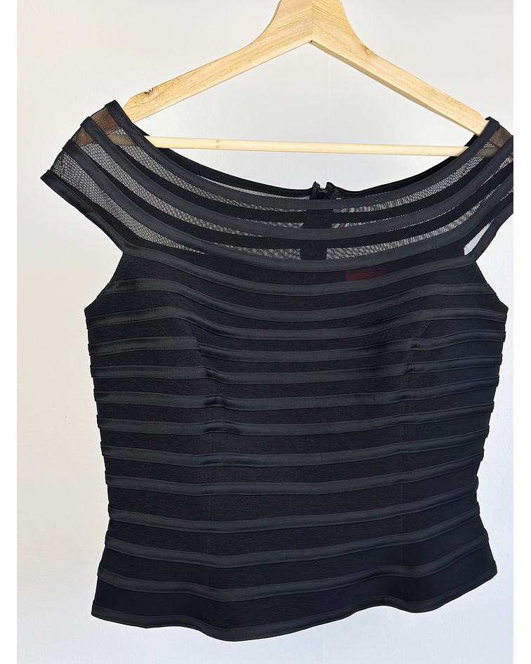 Top negro rayado