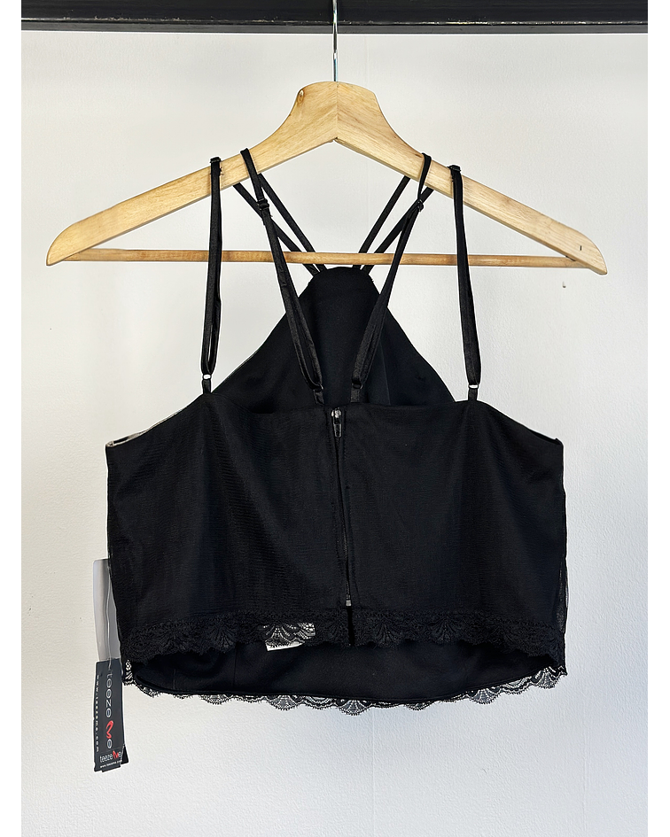 Top negro bordado vintage