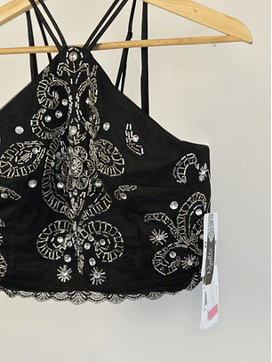 Top negro bordado vintage
