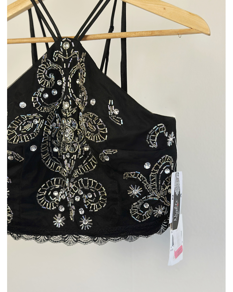 Top negro bordado vintage