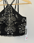 Top negro bordado vintage