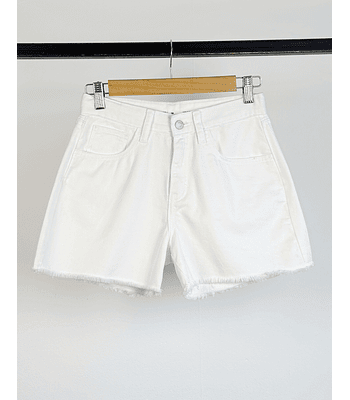 Short de mezclilla blanco
