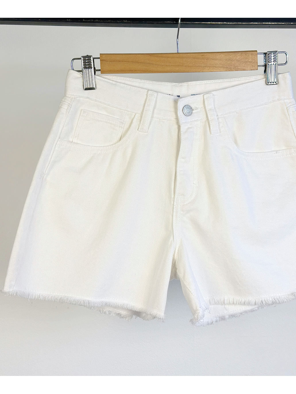 Short de mezclilla blanco 3