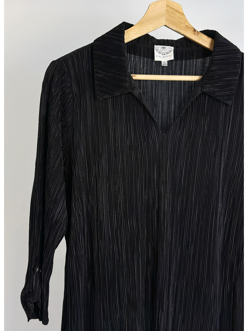 Polera negra plisada 2